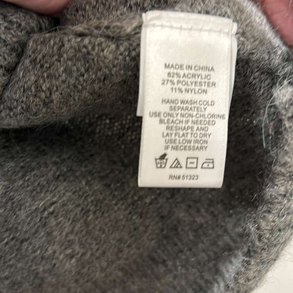 CECE GRAY PUFF SLEEVE SWEATER - Picture 5 of 7